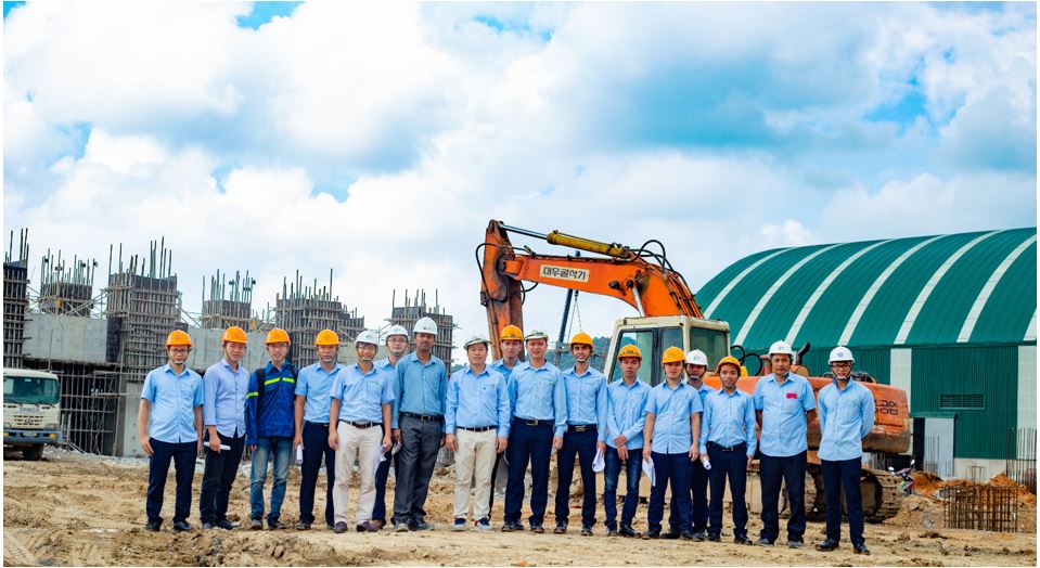 Design delegation of DSE visiting and working at Tan thang cement project site